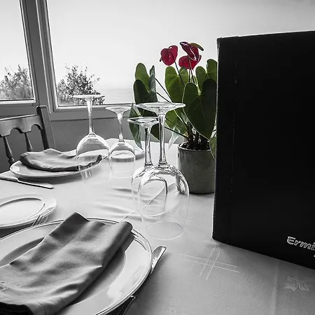 Ermintxo Hotel *